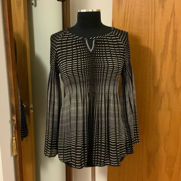 Charlie B Tops - Fine Pleat, Accordion-Like Fabric B&W Blouse